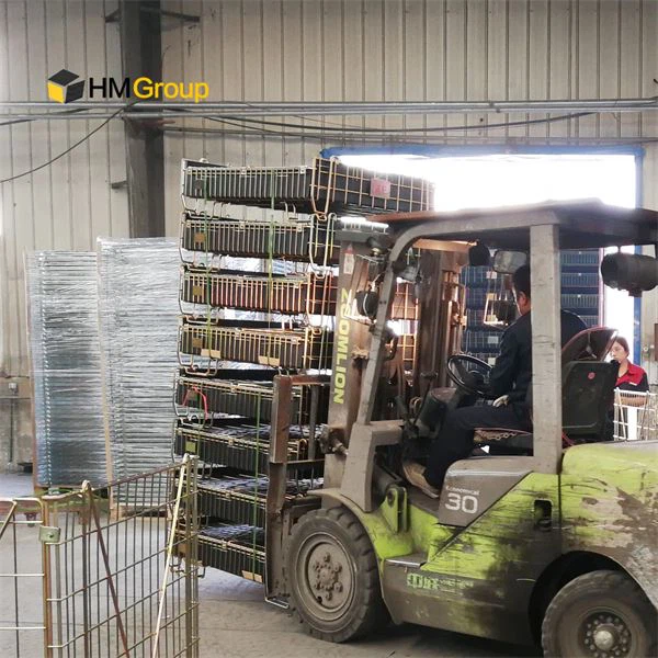 wire container with lined bag